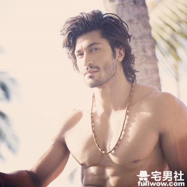 宝莱坞人气男星《Vidyut Jammwal》，帅到让妹子讚叹此天菜应天上有！ - 星星舍